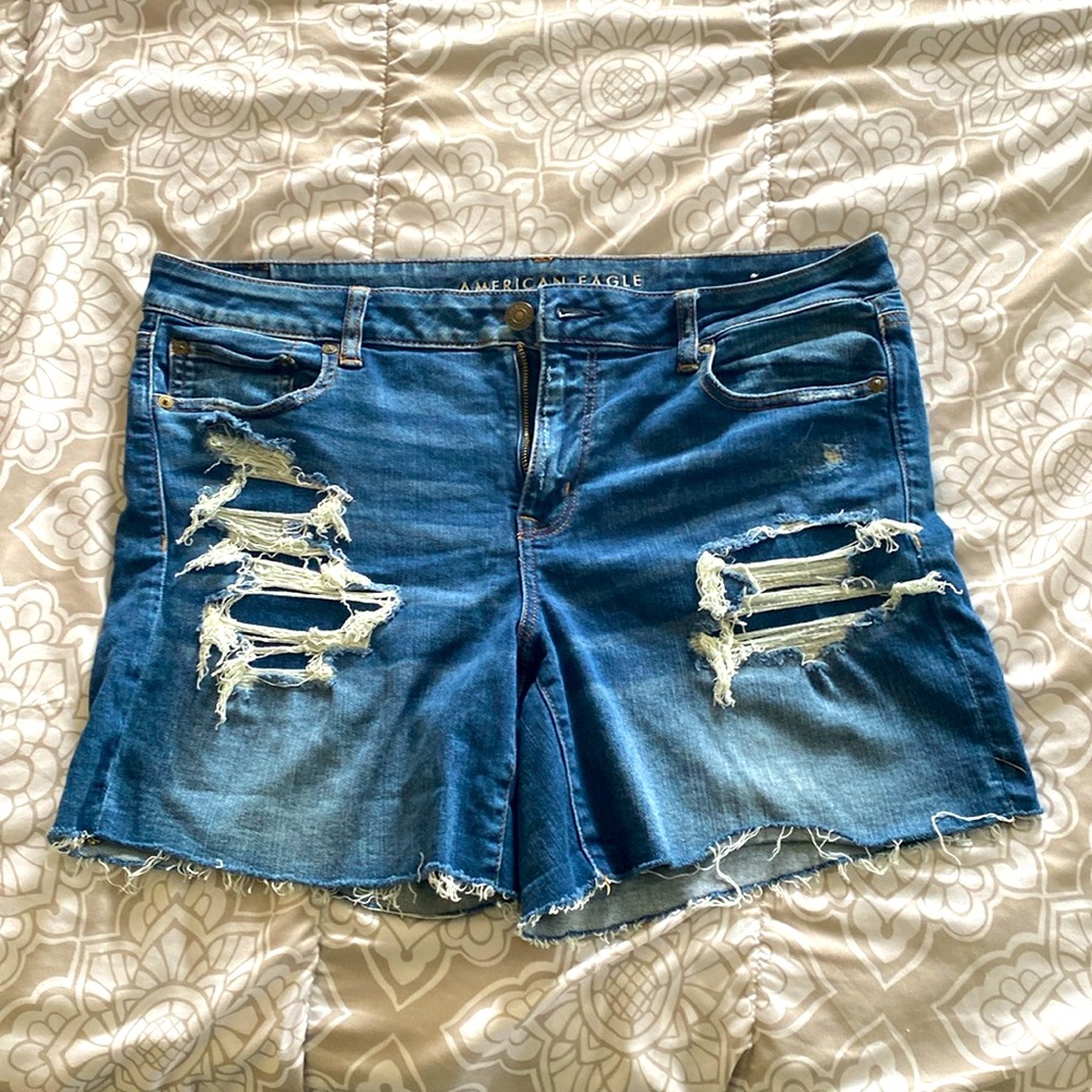 American Eagle ripped blue jean shorts